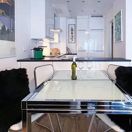 Apartment Designer Kueche - Suedbalkon - Tg-stellplatz - Wlan St. Moritz