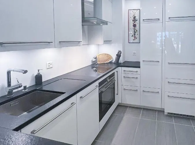 Апартаменты Designer Kueche - Suedbalkon - Tg-stellplatz - Wlan *